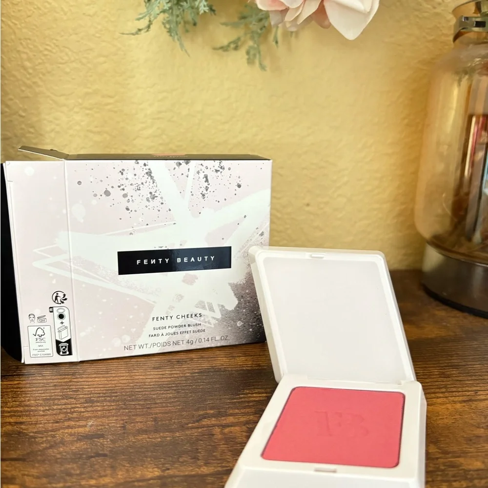 Fenty Beauty Cheeks Suede Powder Blush Petal Poppin 02 Pink Compact Matte